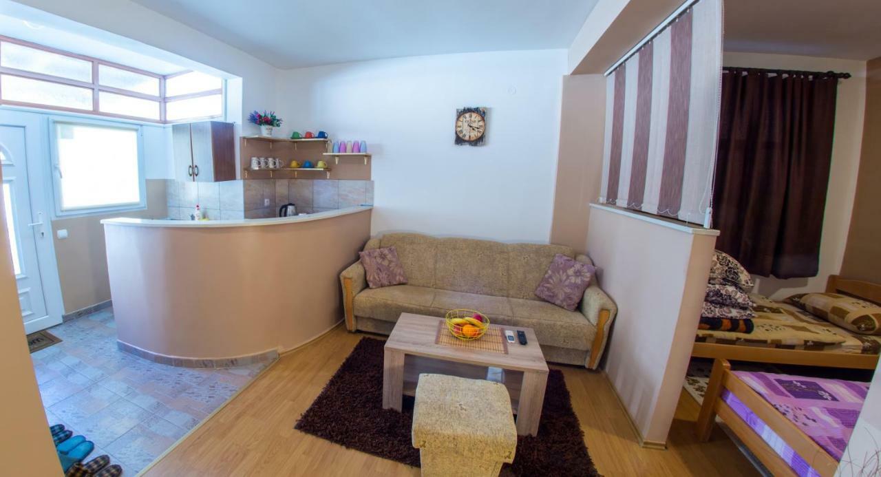 Apartment Elegant Mostar Bagian luar foto