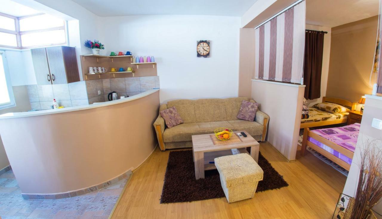 Apartment Elegant Mostar Bagian luar foto